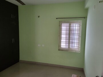 Room in 2 BHK Apartment at Rajapushpa The Retreat, Kokapet – for Rent