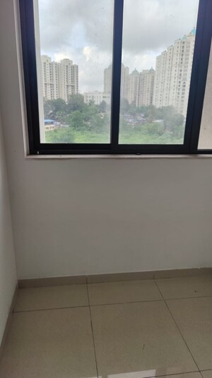 Room in 3 BHK Apartment at Shapoorji Pallonji Vicinia, Powai – for Sale