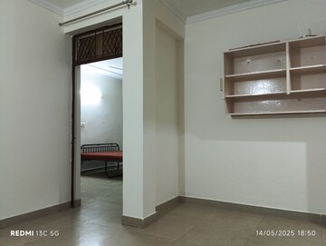 Room in 1 BHK Builder Floor at Saket – for Rent