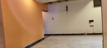 Room in 2.5 BHK Apartment at Oberoi Springs, Andheri West – for Rent