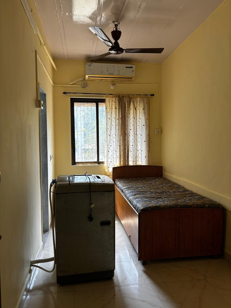 Bedroom, khar west 2 Bedroom 750 Sq.Ft. Apartment In Khar West Mumbai 8692139
