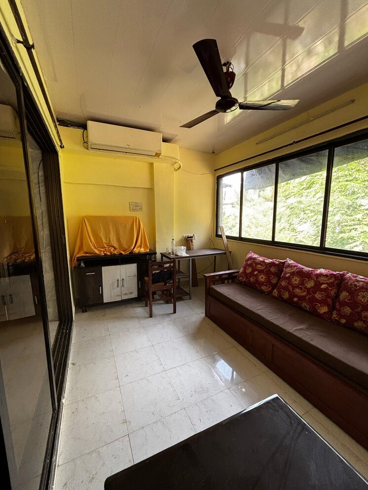 Living Room, khar west 2 Bedroom 750 Sq.Ft. Apartment In Khar West Mumbai 8692139