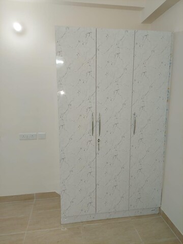1 BHK Apartment For Rent in Gaur City 2 - 14th Avenue, Sector 16c Greater Noida