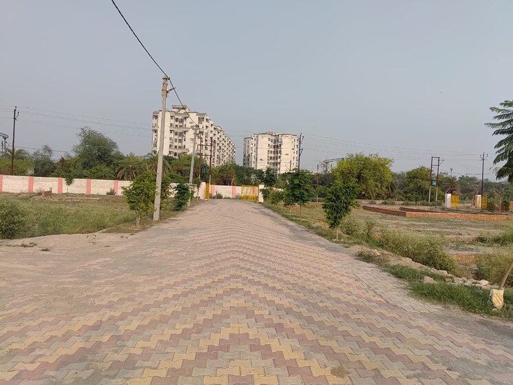 Garden, shree-ganpati-enclave  115 Sq.Yd. Plot In Modipuram Meerut 8692186