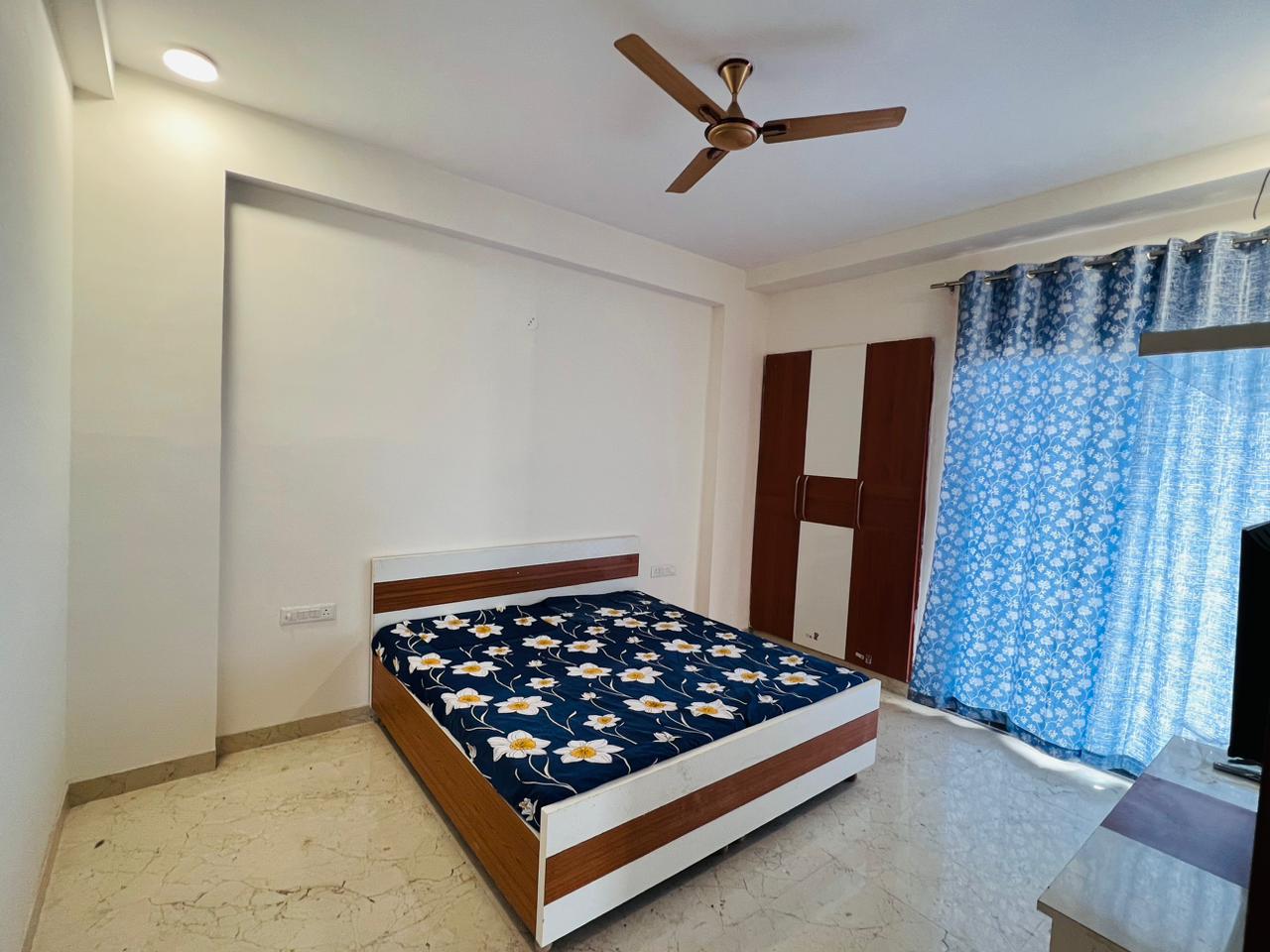 2 BHK + Pooja Room Builder Floor For Rent in Sushant Lok 2