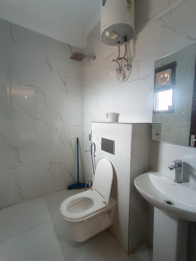 Bathroom, saket 2 Bedroom 850 Sq.Ft. Builder Floor In Saket Delhi 8692267