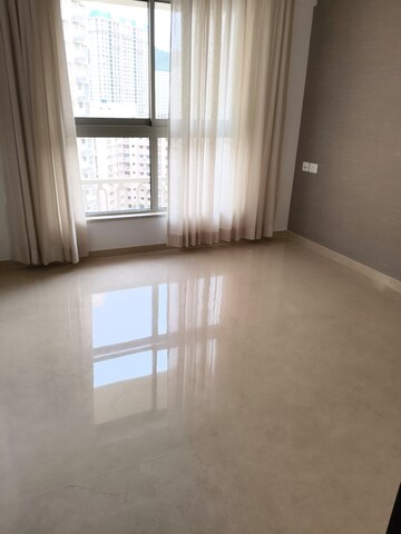 Room in 2 BHK Apartment at Castle Rock, Powai – for Rent