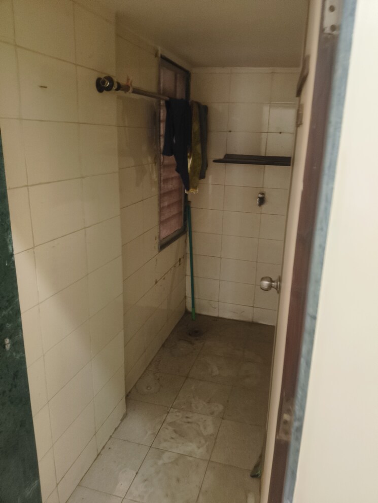 Bathroom, mohan-pride 2 Bedroom 1060 Sq.Ft. Apartment In Wayle Nagar Thane 8692312