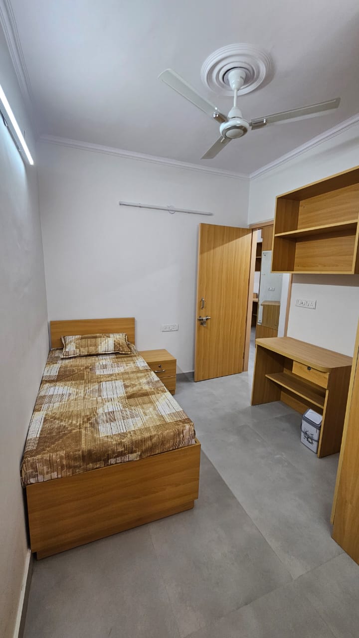 2.5 BHK Apartment For Sale in Builder Floor