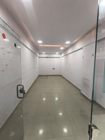 Shop For Sale in Pal