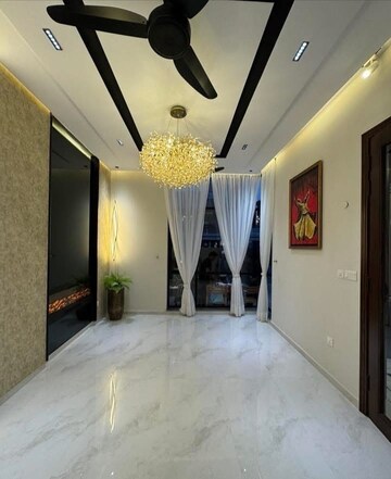 Bedroom in 4 BHK Builder Floor at Sector 32 – for Sale