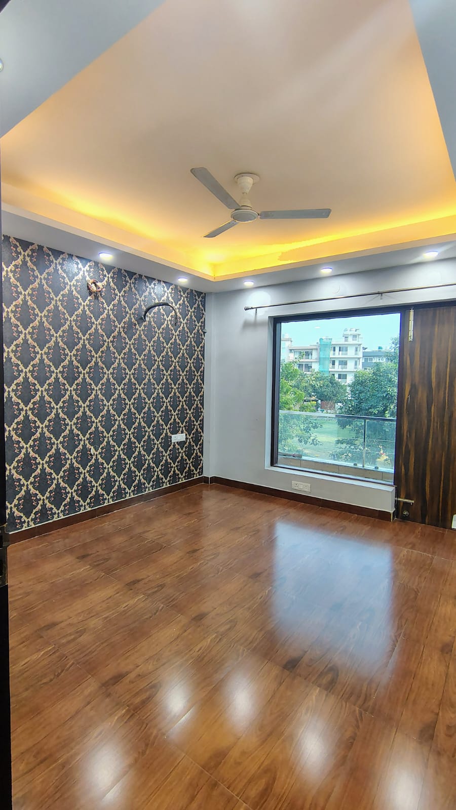 3 BHK + Pooja Room 1827 Sq.Ft. Builder Floor in Sushant Lok 2