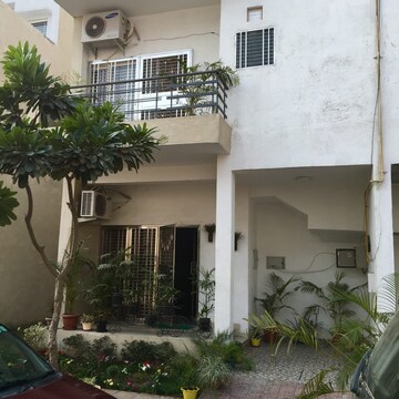 Balcony in 3 BHK Villa at Paramount Golfforeste Villas, Zeta I Greater Noida – for Sale