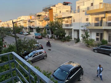 3 BHK Villa – Exterior View View at Paramount Golfforeste Villas, Zeta I Greater Noida - for Sale