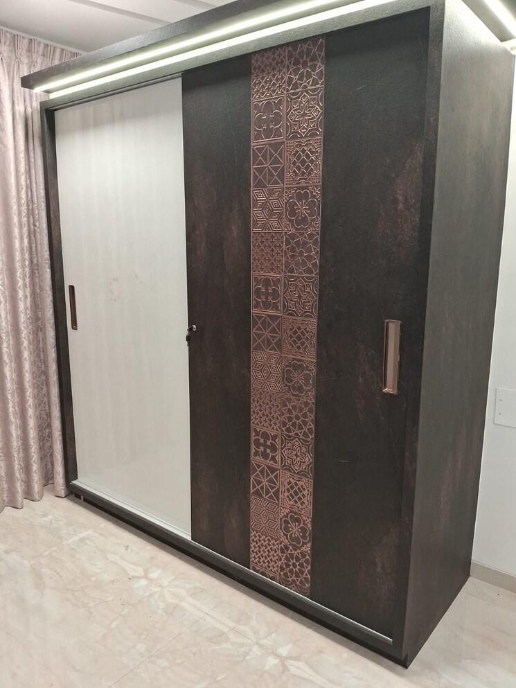 Room, sector 12 3 Bedroom 1800 Sq.Ft. Apartment In Sector 12 Delhi 8692392