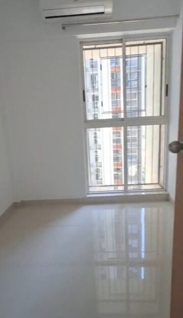 Room in 2.5 BHK Apartment at Lodha Codename Premier, Dombivli East – for Rent