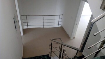 Staircase in 3 BHK Villa at Paramount Golfforeste Villas, Zeta I Greater Noida – for Rent