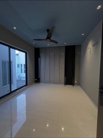 Room in 4 BHK Builder Floor at Sector 30 – for Sale