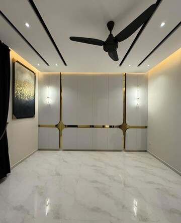 Bedroom in 4 BHK Builder Floor at Sector 30 – for Sale