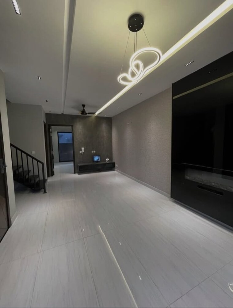 Kitchen, sector 30 4 Bedroom 2250 Sq.Ft. Builder Floor In Sector 30 Faridabad 8692566