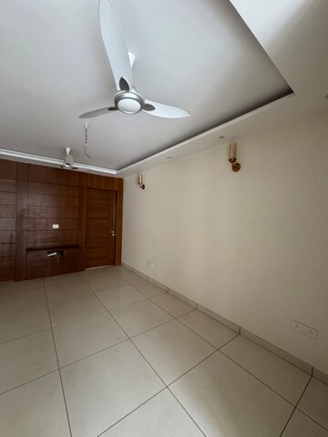 Bathroom in 3 BHK Builder Floor at Sushant Lok 2, Sector 57 – for Rent