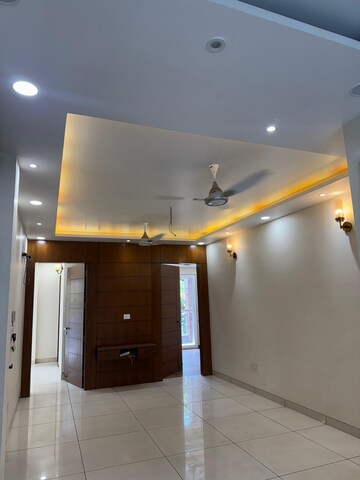 Furnished Amenities in 3 BHK Builder Floor at Sushant Lok 2, Sector 57 – for Rent
