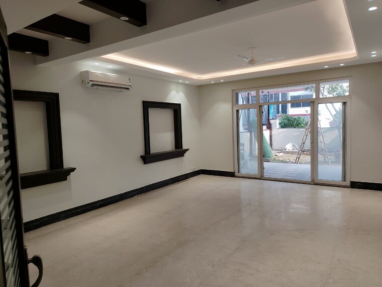 Room, preet vihar 4 Bedroom 2250 Sq.Ft. Builder Floor In Preet Vihar Delhi 8692614