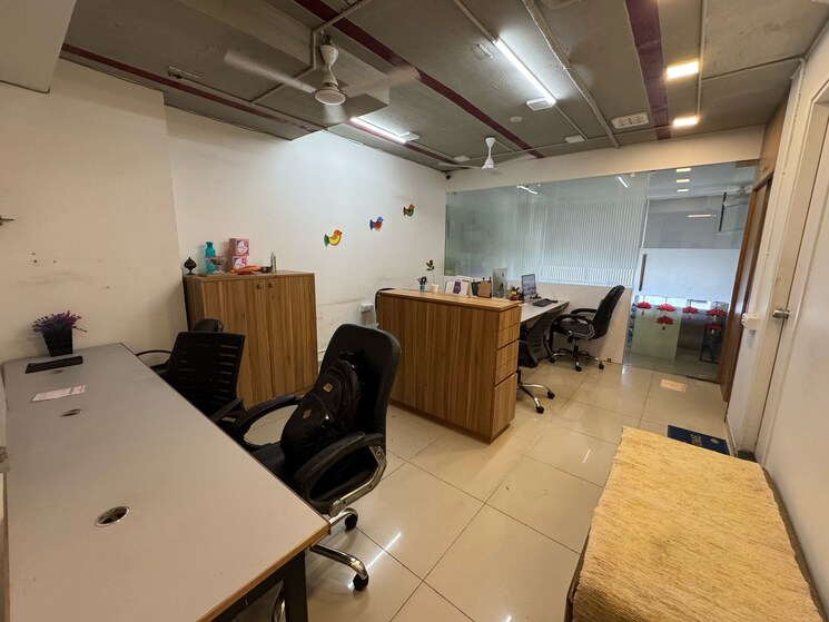Team Area, vastrapur Commercial Office Space 758 Sq.Ft. In Vastrapur Ahmedabad 8692618