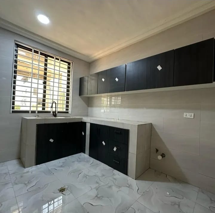3 BHK + Servant Room Builder Floor For Rent in Sector 33