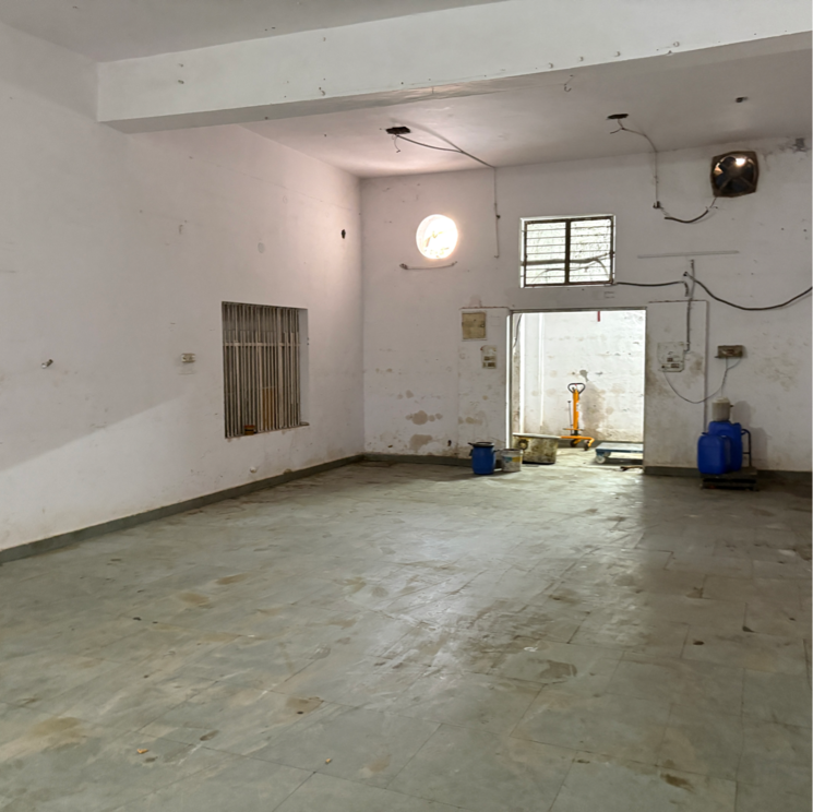  Parking, dlf-industrial-estate Commercial Industrial Plot 10000 Sq.Ft. In Ip Colony Faridabad 8692751