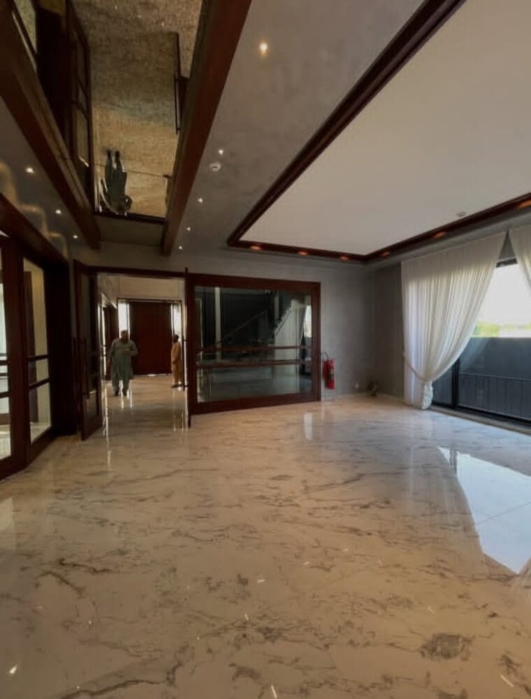  Parking, sector 37 4 Bedroom 4050 Sq.Ft. Builder Floor In Sector 37 Faridabad 8692839