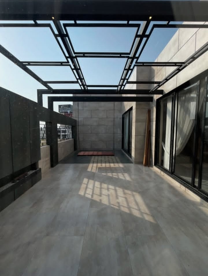 4 BHK + Pooja Room,Extra Room Builder Floor For Sale in Building Floor 