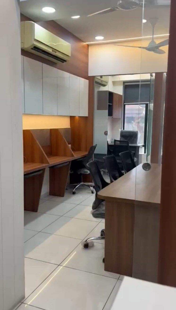 Other, sun-westbank Commercial Office Space 720 Sq.Ft. In Navrangpura Ahmedabad 8692890