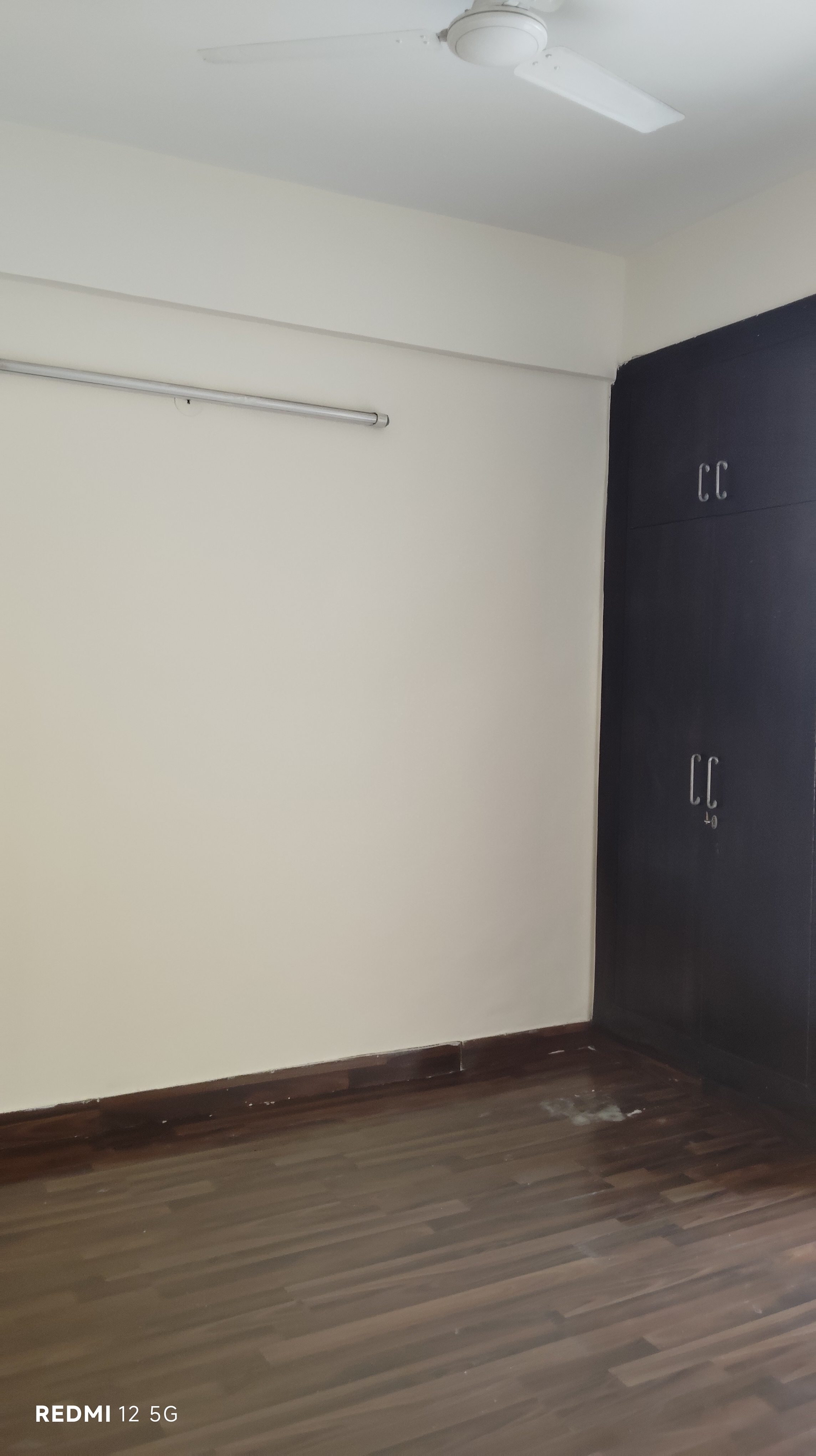 2 BHK Apartment For Rent in Paras Tierea