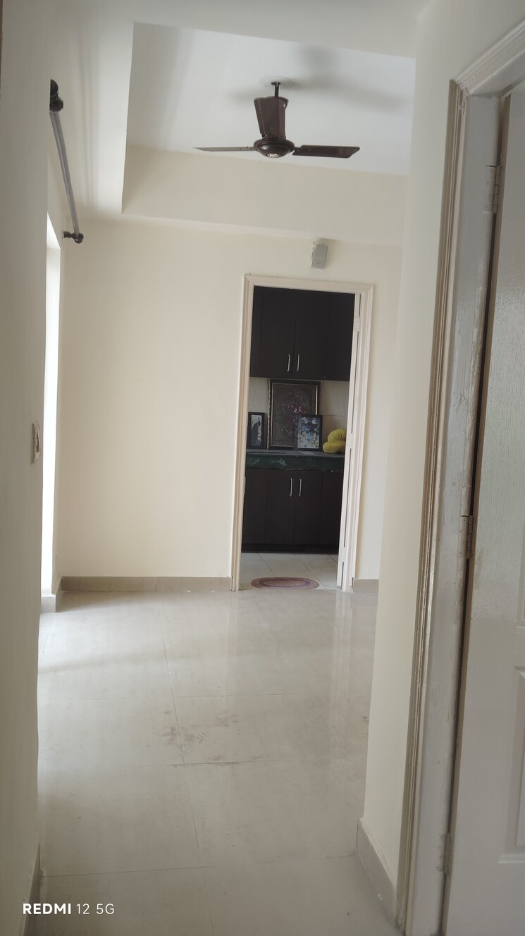 Room, paras-tierea 2 Bedroom 825 Sq.Ft. Apartment In Sector 137 Noida 8692925