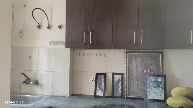 Bathroom, paras-tierea 2 Bedroom 825 Sq.Ft. Apartment In Sector 137 Noida 8692925