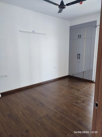 Room in 3 BHK Apartment at ATS Rhapsody, Sector 1 Greater Noida – for Rent