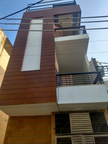 2 BHK Builder Floor For Rent in Lotus Homz, Sector 111