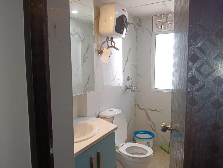 Bathroom, sector 16c greater noida 2 Bedroom 960 Sq.Ft. Apartment In Sector 16c Greater Noida Greater Noida 8693142