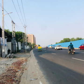 Parking in  Showroom at Sp Ring Road – for Rent