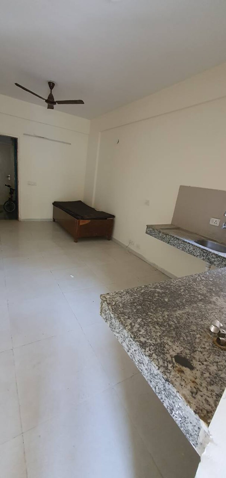 Living Room, gls-arawali-homes 2 Bedroom 900 Sq.Ft. Apartment In Sohna Sector 4 Gurgaon 8693332