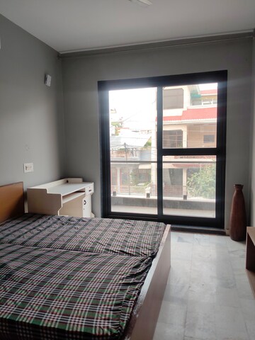 Room in 3 BHK Independent House at Sector 4 – for Rent