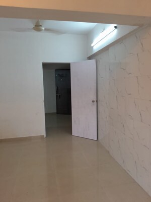 Room in 1 BHK Apartment at Kandivali West – for Sale