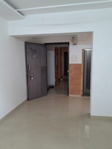 Room in 1 BHK Apartment at Kandivali West – for Sale
