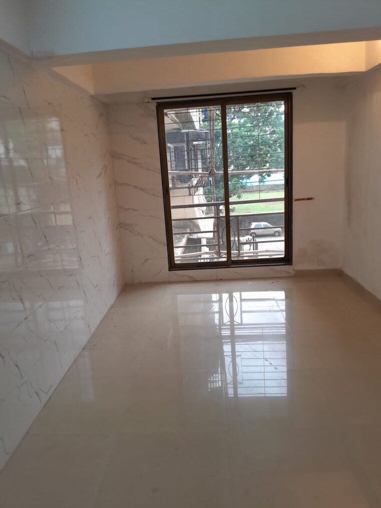 Room, kandivali west 1 Bedroom 380 Sq.Ft. Apartment In Kandivali West Mumbai 8693460