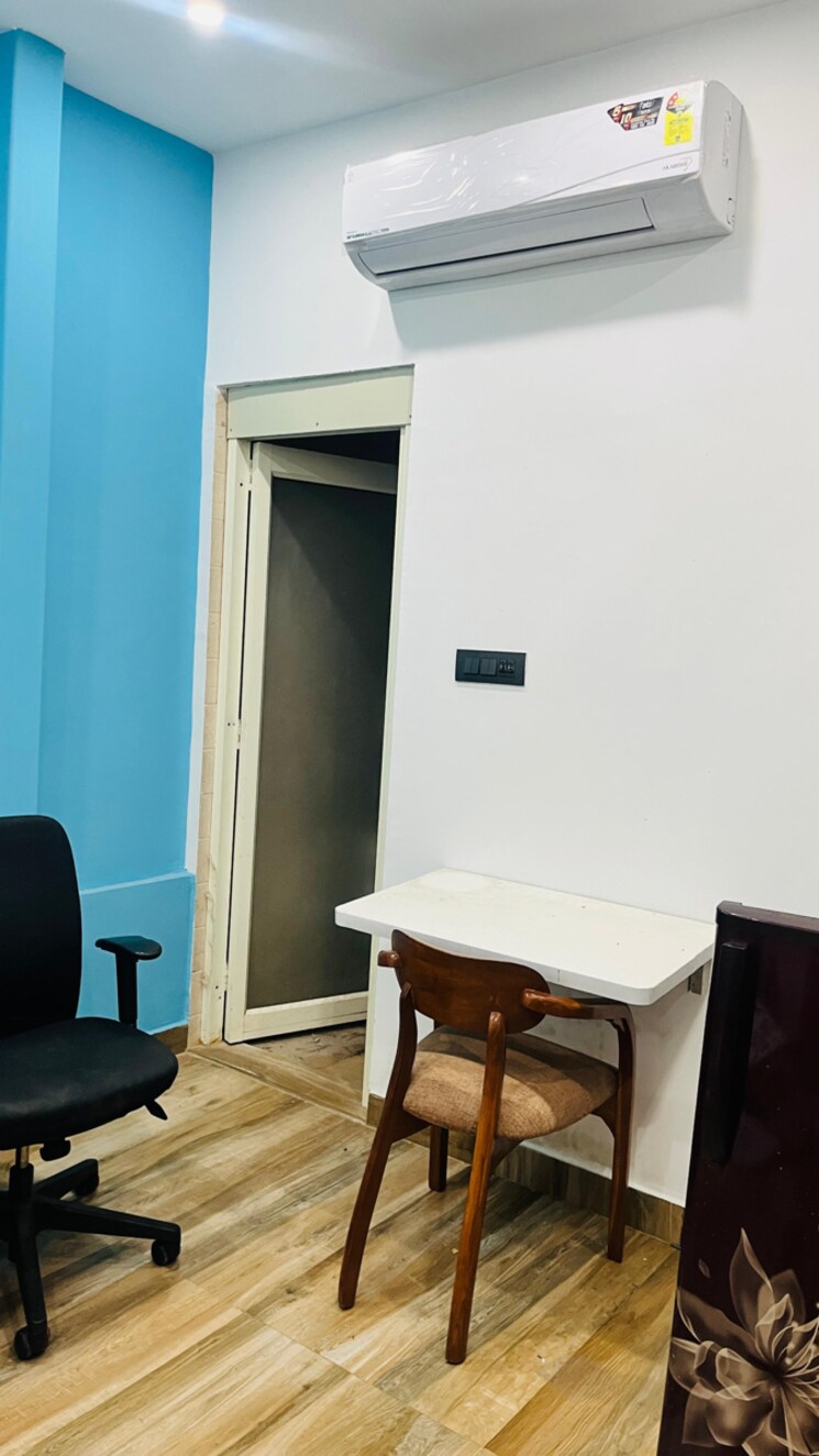 Team Area, kalkaji 1 RK 450 Sq.Ft. Builder Floor In Kalkaji Delhi 8693561