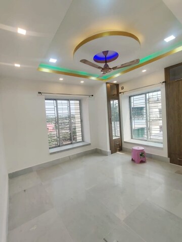 2 BHK Apartment For Sale in James Long Sarani