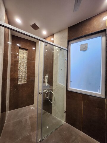 Bathroom in 3 BHK Apartment at Marine Drive – for Sale