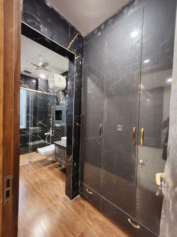 Bathroom in 3 BHK Apartment at Marine Drive – for Sale