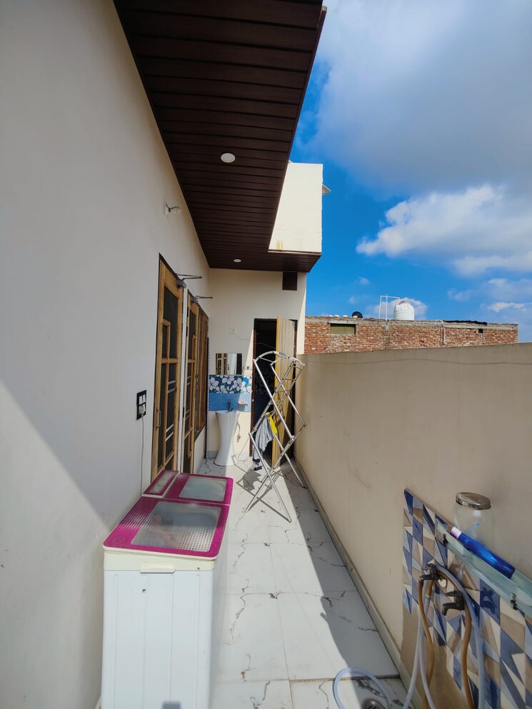 Balcony, ignou road 1 Bedroom 450 Sq.Ft. Builder Floor In Ignou Road Delhi 8693760